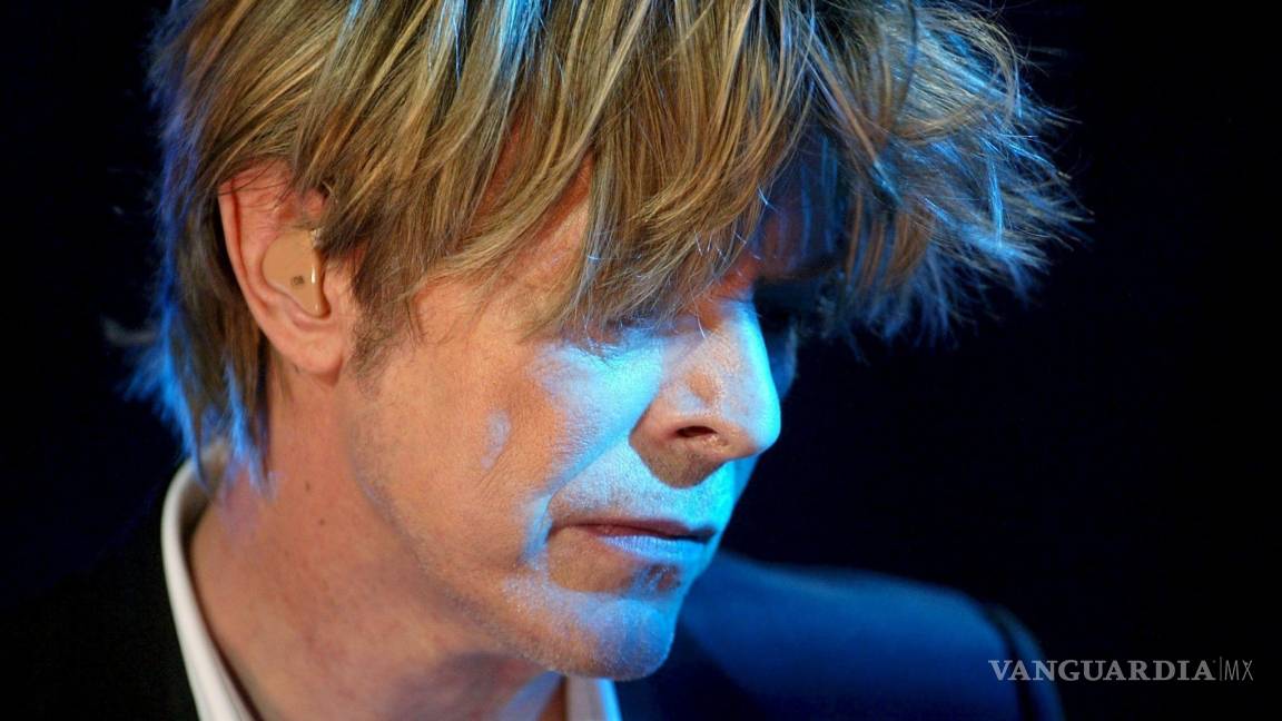 Alemania despide a Bowie como héroe; le agradece ayuda para derribar el muro de Berlín