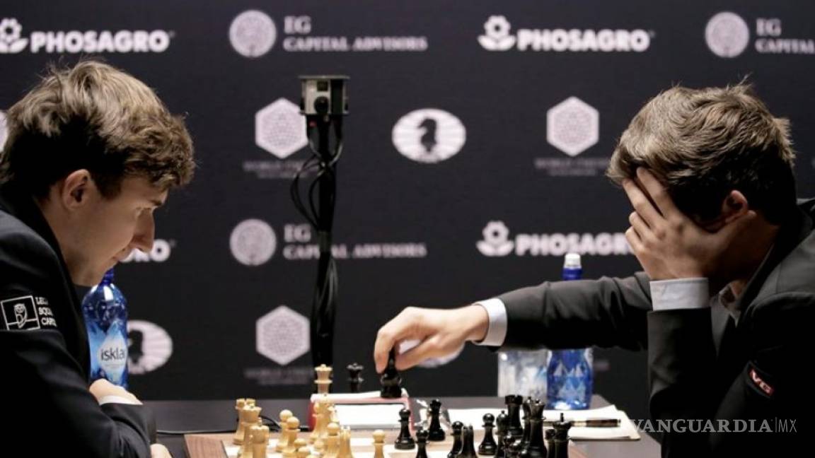 Carlsen y Kariakin firman tablas tras seis horas y media de partida