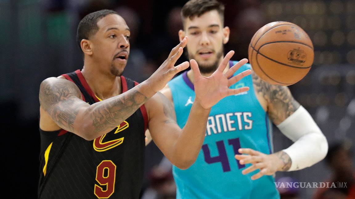 $!Los Hornets se aferran a la clasificación tras vencer a los Cavs