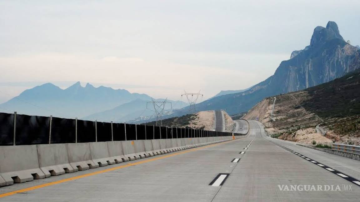 Tránsito lento en Carretera Saltillo-Monterrey