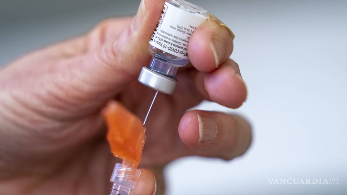 Vacunará Canadá a menores de 12 a 15 años