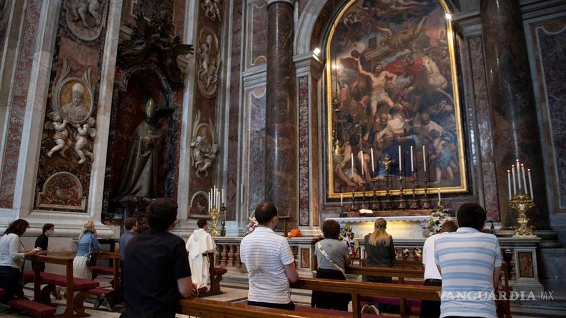 $!Así celebran el centenario del nacimiento de Juan Pablo II en tiempos del coronavirus (fotos)