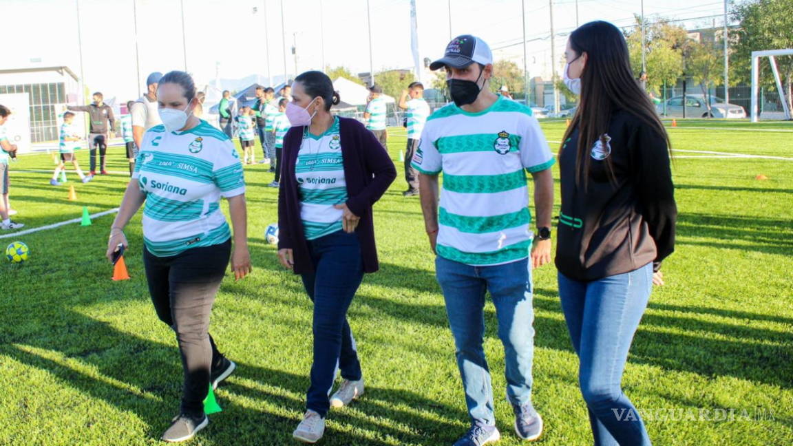 Imparte Santos clínicas en Multideportivo ‘El Sarape’