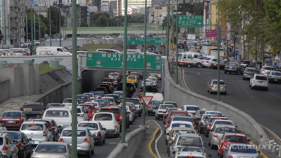 Cada minuto parten 190 vehículos de la ciudad de México