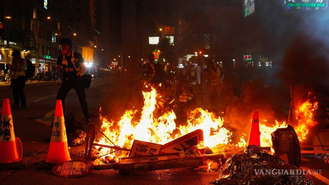 Invade tensión a Hong Kong tras enfrentamientos durante la marcha de Año Nuevo