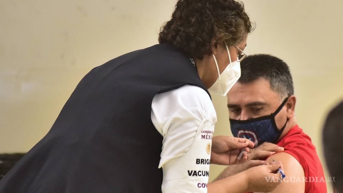 Inicia vacunación en zonas rurales de Saltillo para personas de 50 a 59 años
