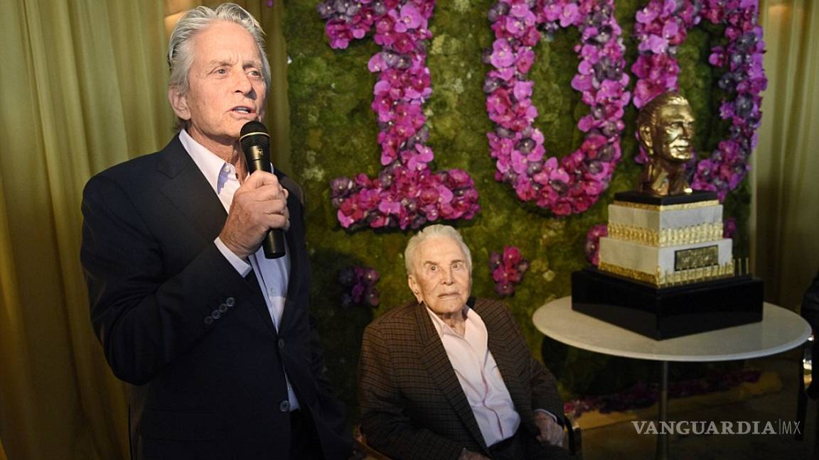 $!Así festejó Kirk Douglas sus 100 años
