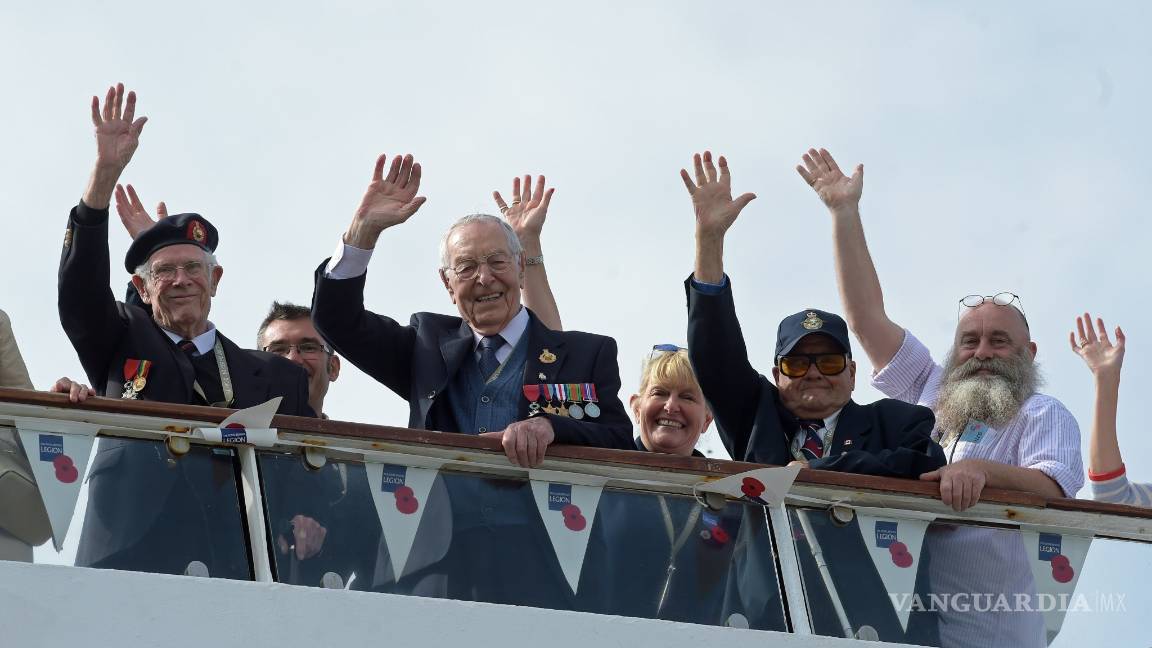 $!Isabel II y Trump honran a los veteranos del desembarco de Normandía en su 75 aniversario