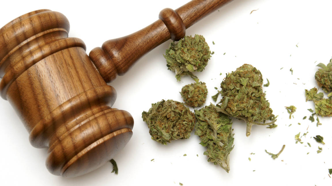 Suprema Corte discute uso recreativo de la mariguana
