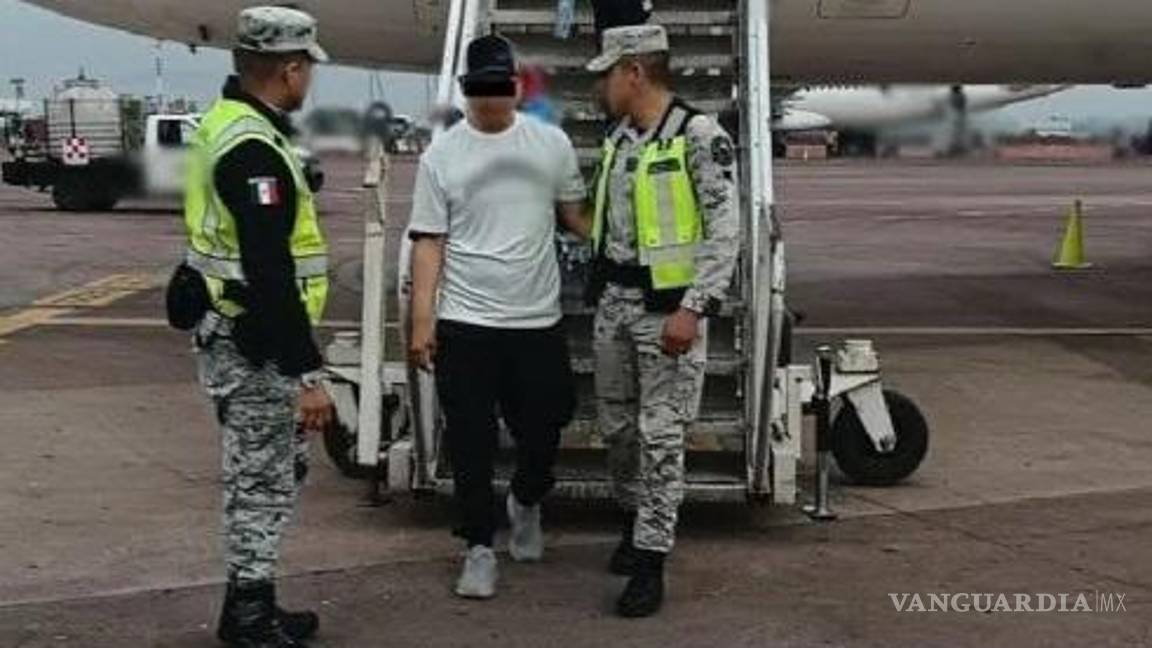 $!Así sometieron pasajeros a hombre que trató de secuestrar vuelo de Volaris