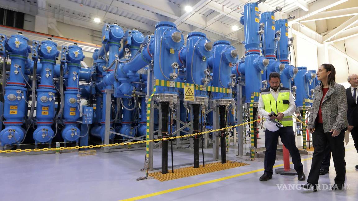 Claudia Sheinbaum inaugura en el metro de la CDMX la mayor subestación eléctrica del país