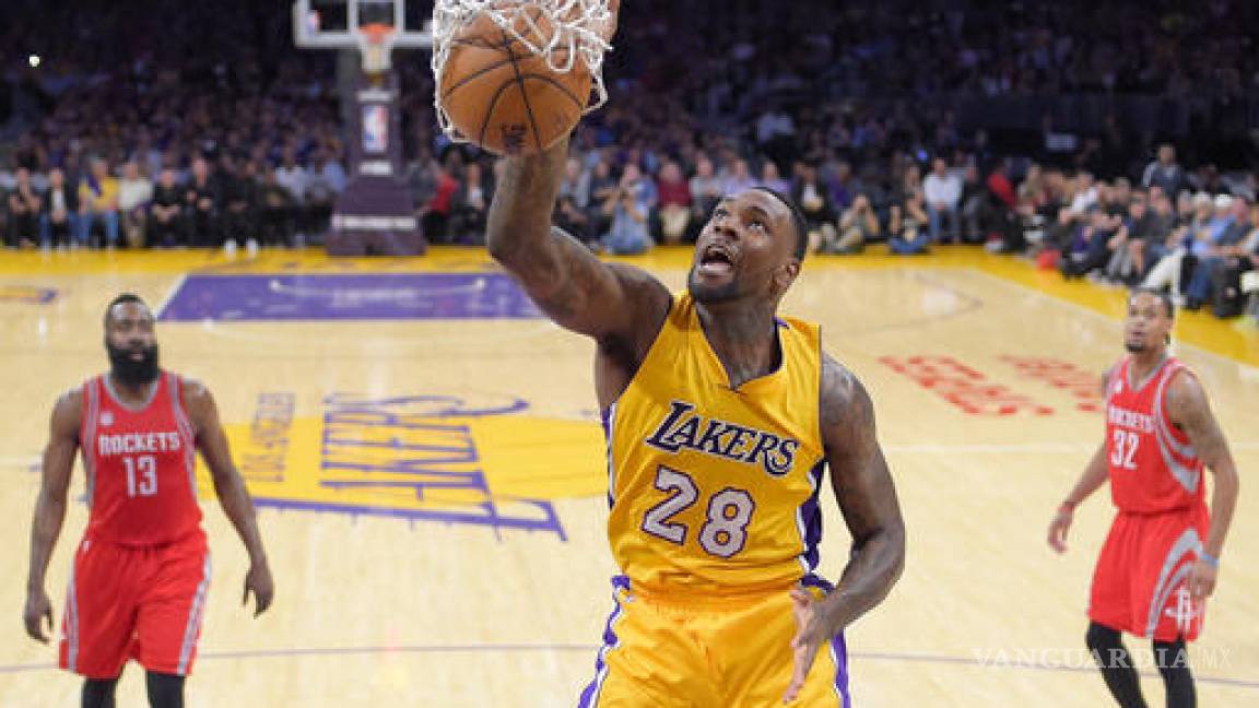 Lakers inicia con victoria la era post Kobe