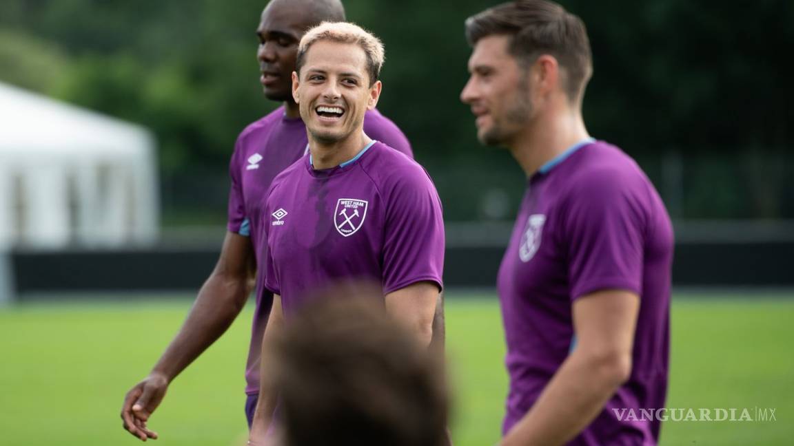 'Chicharito' estrena número en la Pretemporada del West Ham