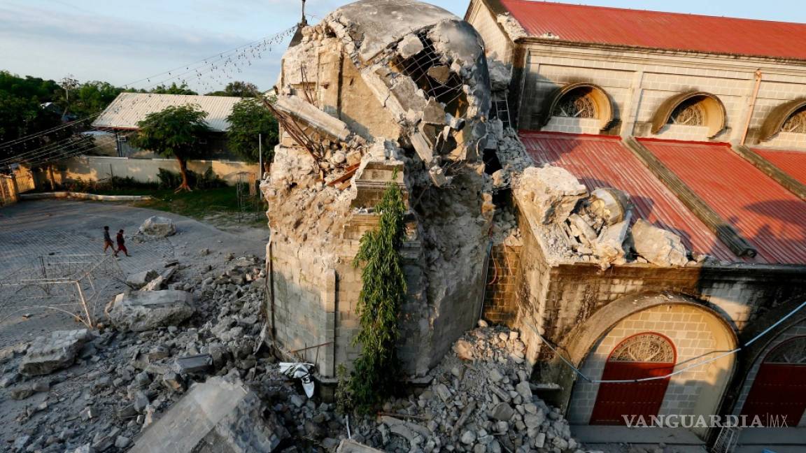 Aumenta a 16 los muertos en el terremoto de Filipinas, hoy otro temblor de 6.3 asusta a los filipinos