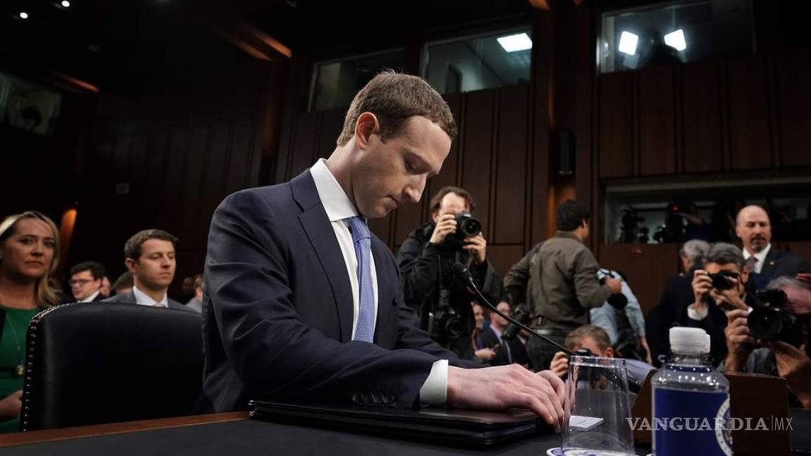 Robo de datos, una carrera de armamento con Rusia: Mark Zuckerberg
