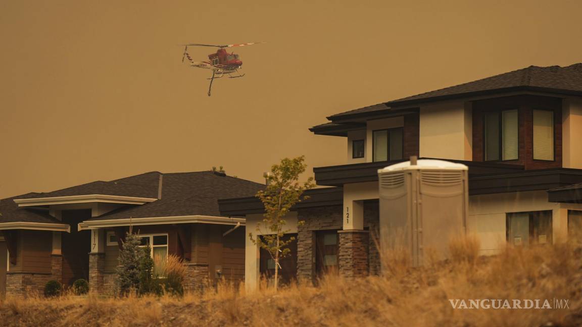 $!Comunidades enteras han decidido dejar sus casas ante los riesgos por el fuego.