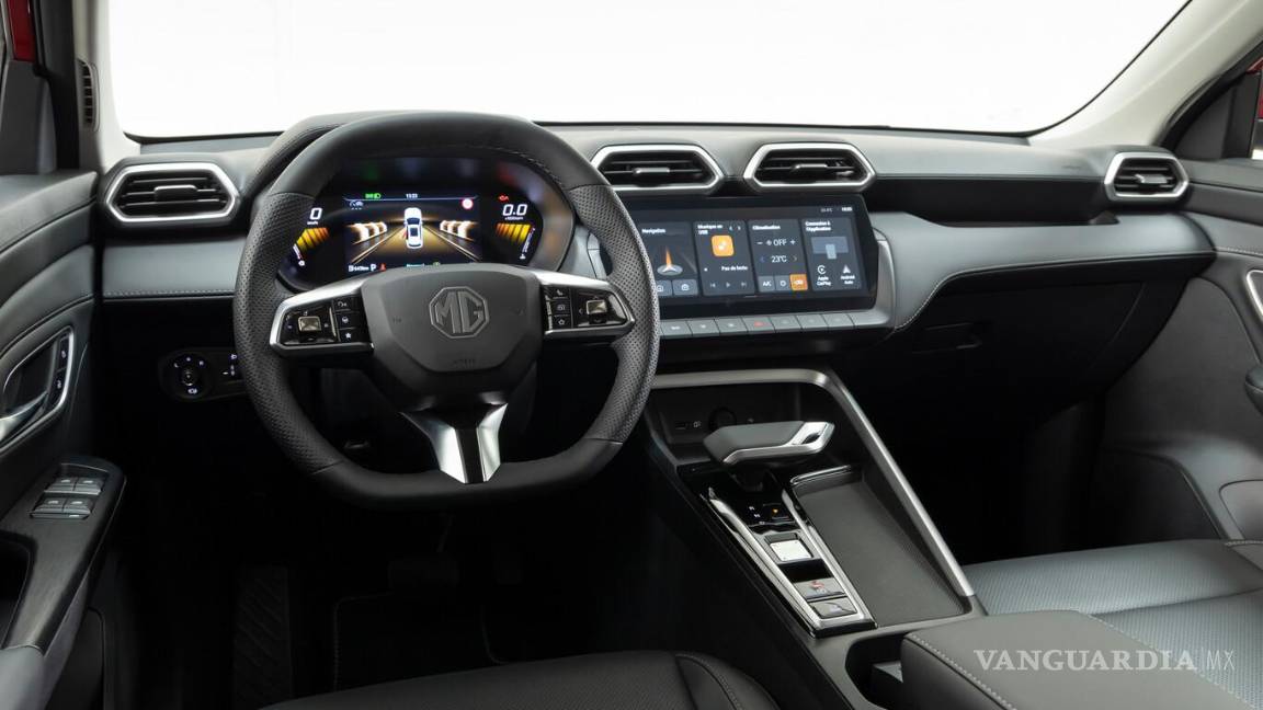 $!El interior ofrece pantallas de hasta 12.3”, techo panorámico y avanzadas asistencias de conducción.