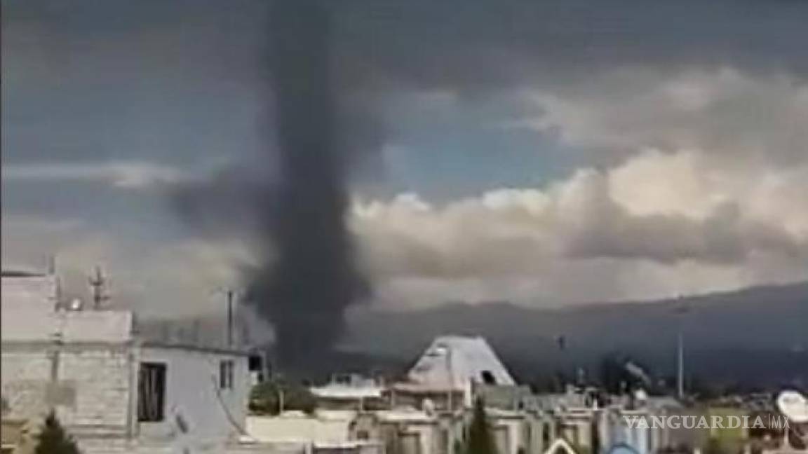 Tornado de agua sorprende en Puebla (video)