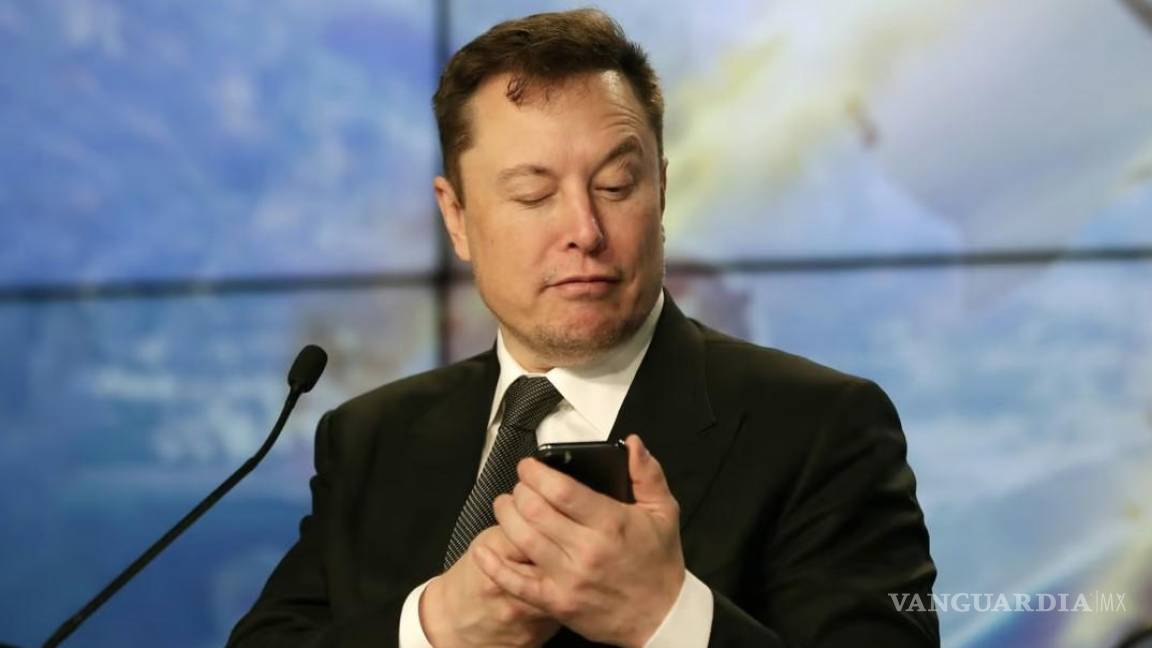 Musk pide hacer una pausa en los sistemas de la inteligencia artificial, por posibles riesgos para la humanidad