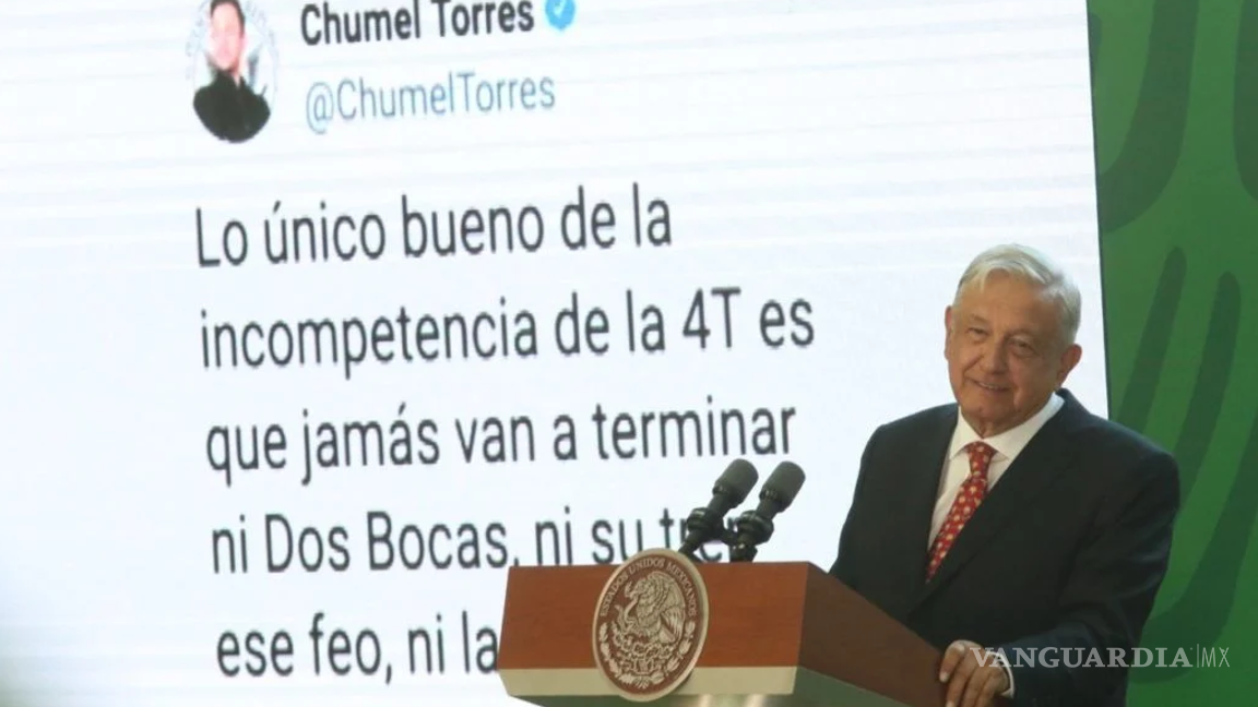 ¡Lástima Chumel! así responde AMLO a publicaciones del youtuber donde se burlaba del AIFA