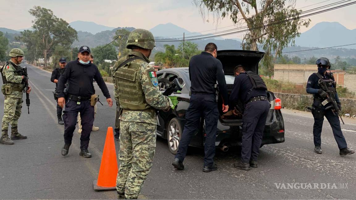 Aterroriza a vecinos guerra de cárteles en Michoacán