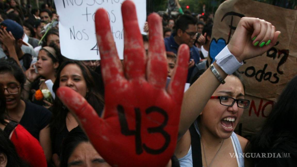 AI: Ayotzinapa será la &quot;mentira histórica&quot; que marcará gestión de Peña Nieto