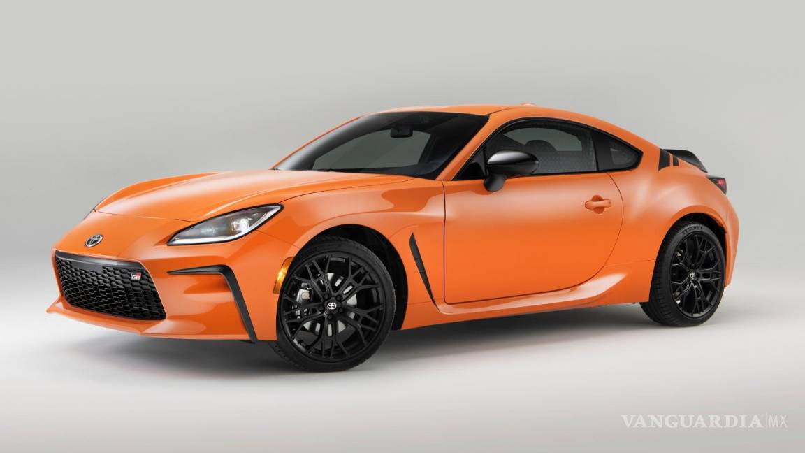 $!Esta foto proporcionada por Toyota muestra el Toyota GR86 2023, un pequeño cupé deportivo con tracción trasera que comparte plataforma con el Subaru BRZ.