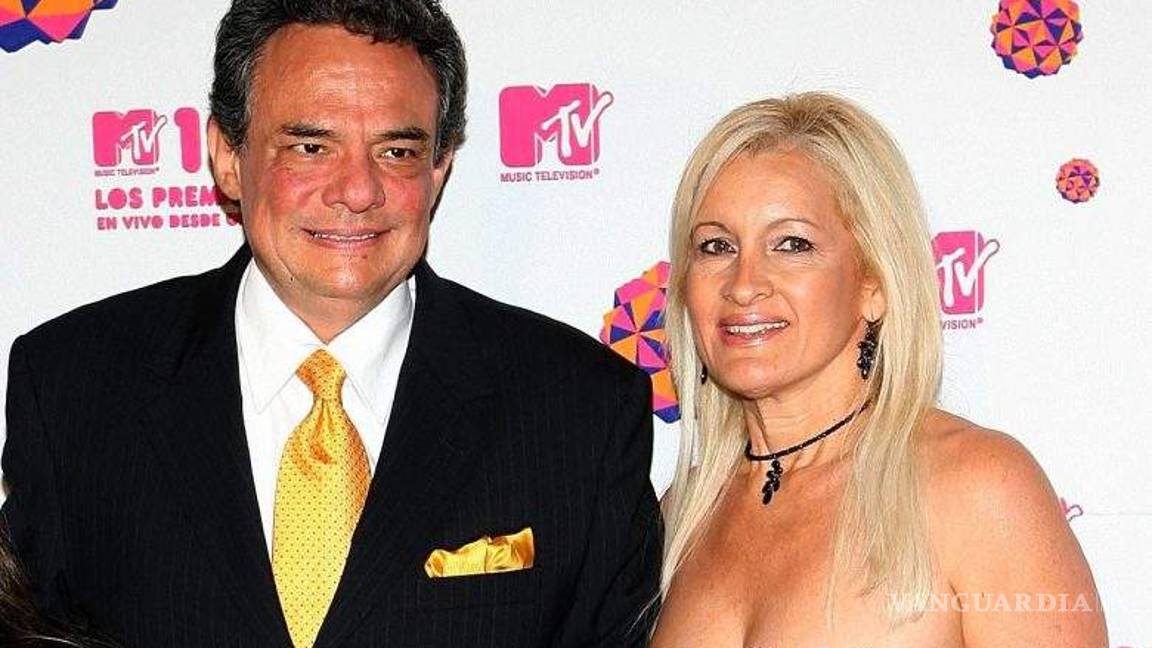 $!Sara Salazar era 'sexoservidora' cuando conoció a José José, afirma periodista