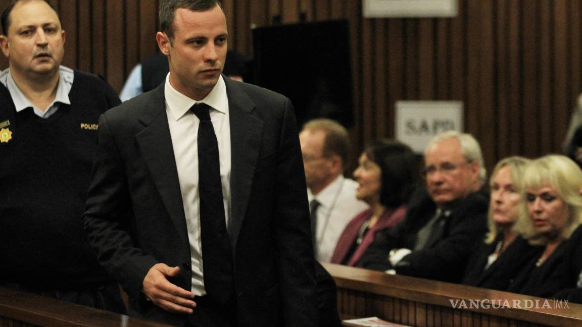 Dan 6 años de cárcel a Pistorius por asesinato de su novia