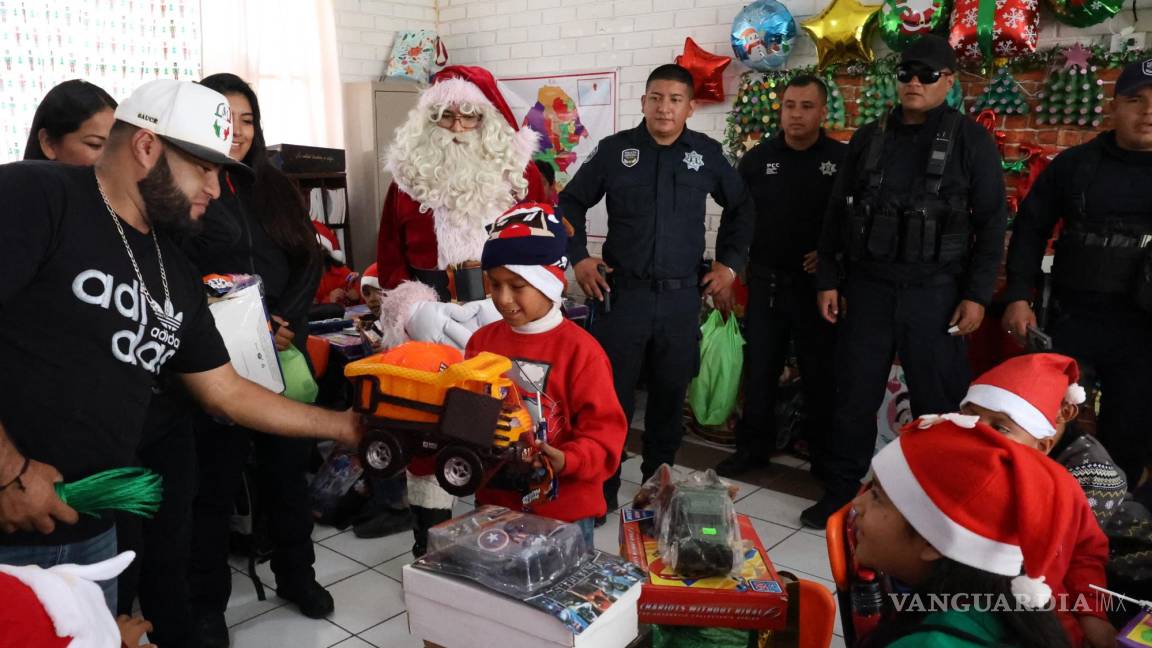 Ángeles navideños llevan alegría a Juanito y su comunidad en Ramos Arizpe