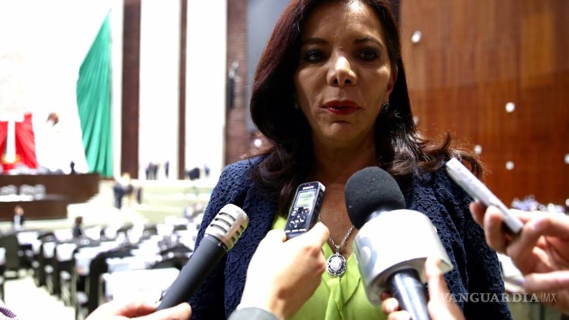 Renuncia Carolina Monroy a la Secretaría General del PRI