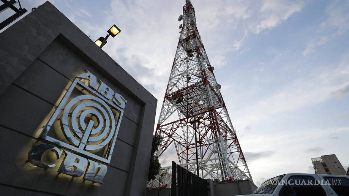 Por orden del gobierno televisora sale del aire en Filipinas