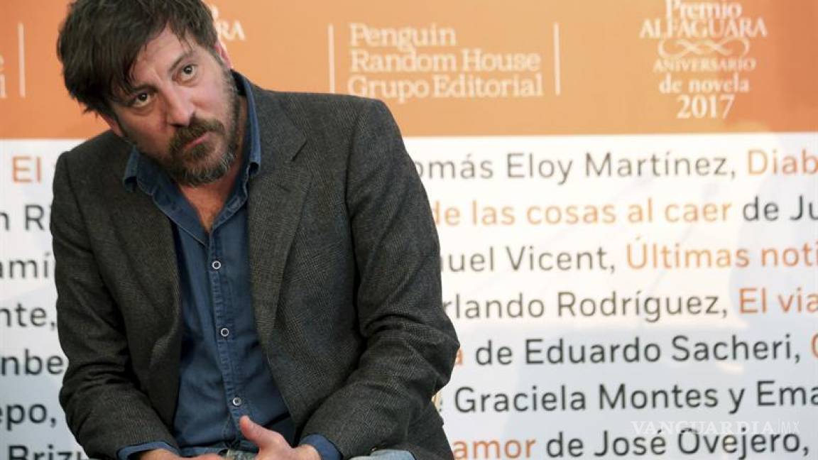 Ray Loriga, Premio Alfaguara por &quot;Rendición&quot;, una obra literaria y kafkiana