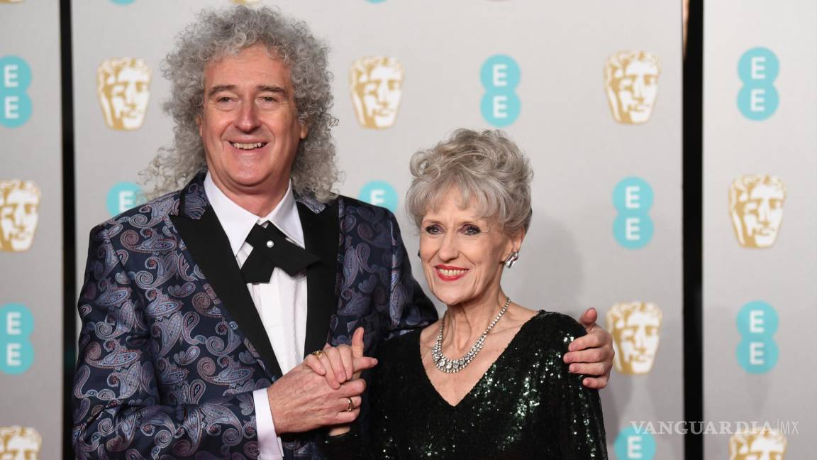 $!Brian May y su esposa Anita Dobson en una imagen de 2019.