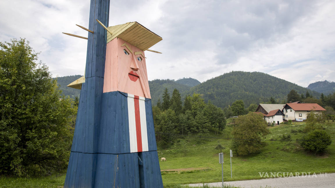 Erigen estatua poco halagadora de Trump en Eslovenia