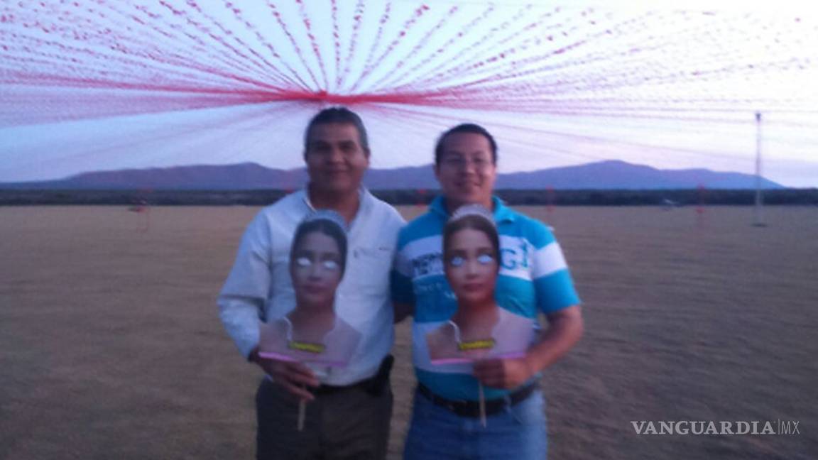 $!Ya llegaron los primeros invitados a los XV años de Rubí