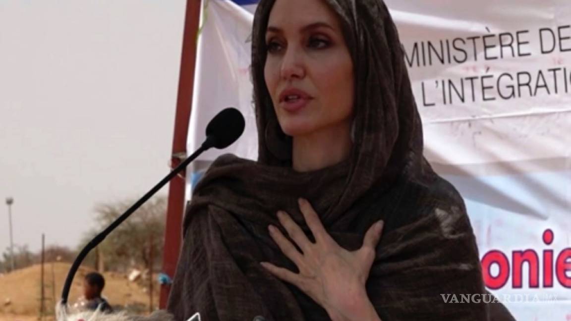 Angelina Jolie hace una a los refugiados y desplazados en Burkina Faso