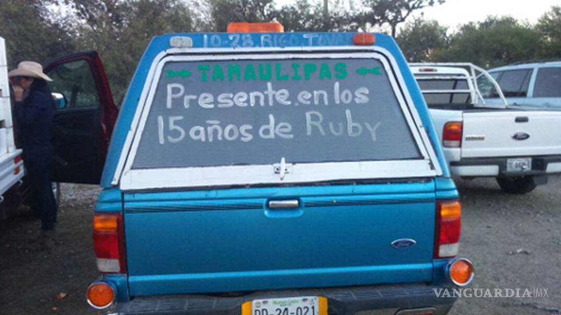 $!Ya llegaron los primeros invitados a los XV años de Rubí