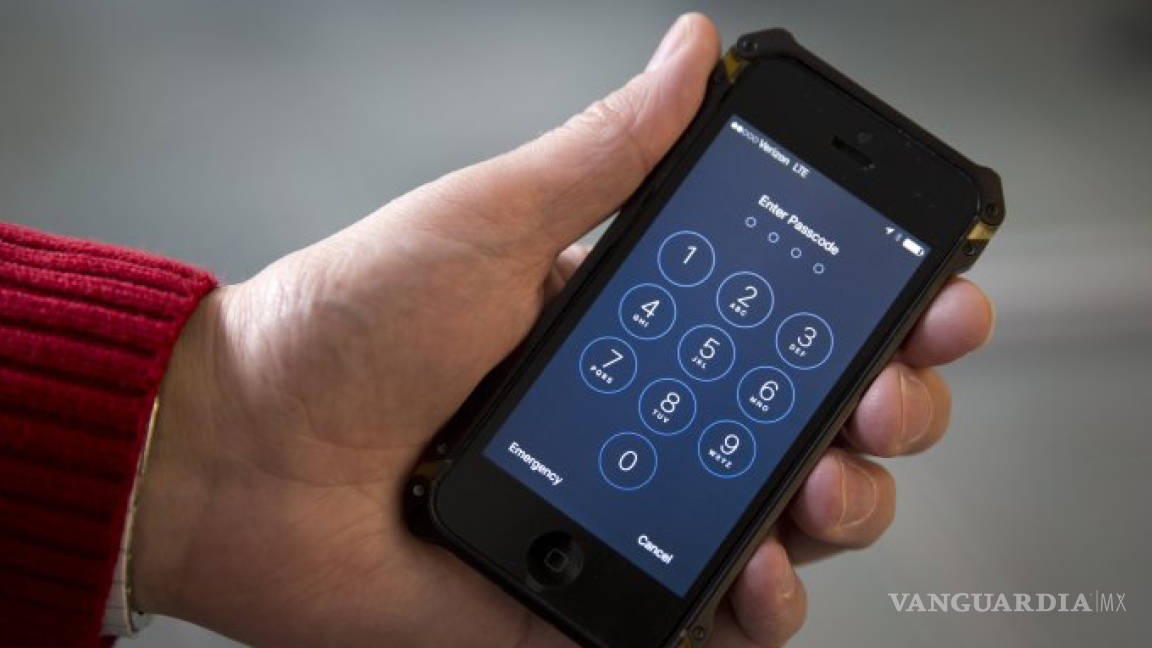 FBI podría encontrar método para decodificar iPhone de atacante