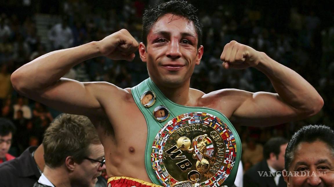 Este boxeador mexicano perderá un ojo debido a los golpes sufridos en el cuadrilátero