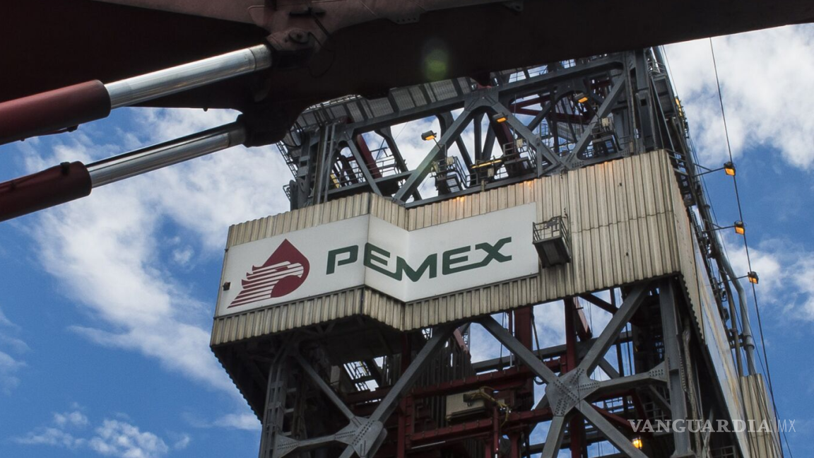 Gobierno busca cómo absorber hasta 40 mil millones de dólares en deuda de Pemex