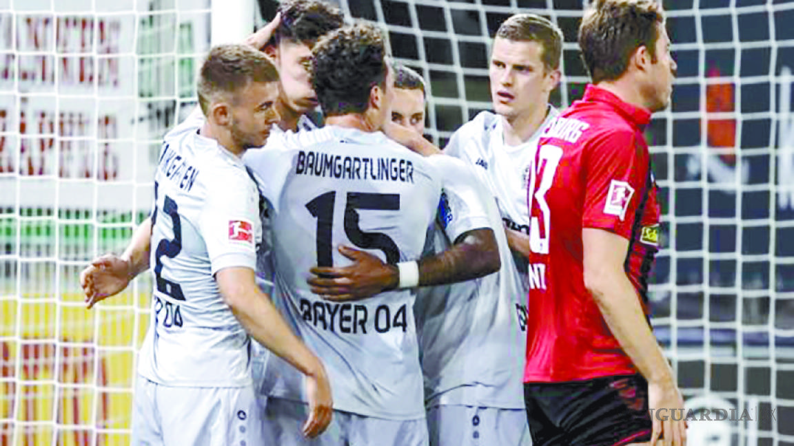 Leverkusen gana y se mete a la pelea por el subliderato en la Bundesliga
