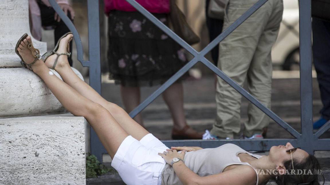 $!El síndrome de las piernas inquietas no puede curarse. EFE/Massimo Percossi