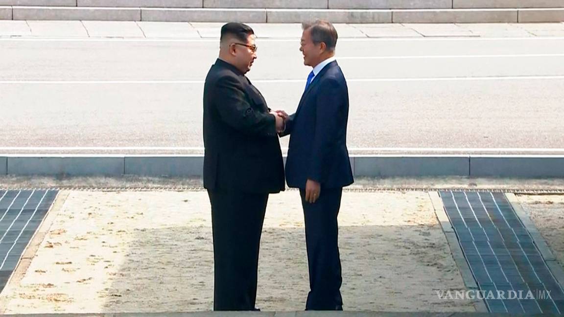 $!Histórico: Kim Jong-un cruza la frontera para cumbre de las dos Coreas