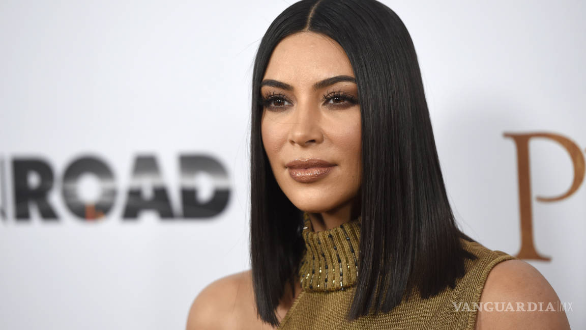 Mujeres Kardashian donan 500.000 dólares por Harvey