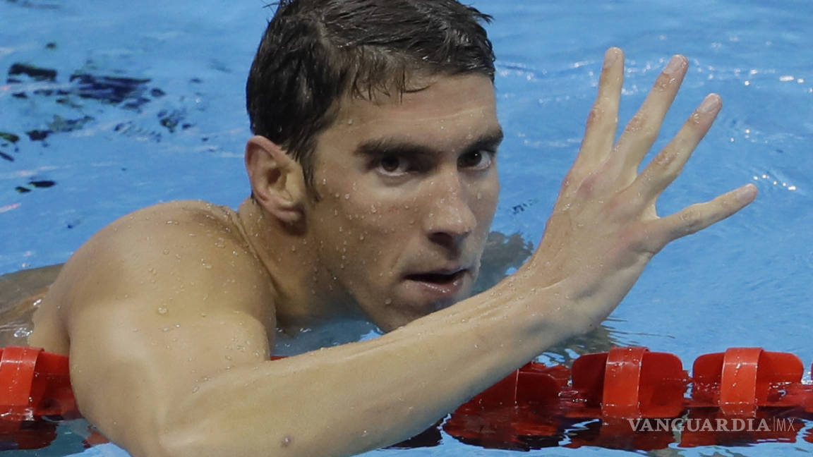 Michael Phelps consigue su medalla de oro 22 al ganarle el duelo a Lochte en los 200 combinado