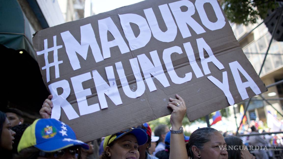 Opositores a Maduro salen a las calles de Caracas