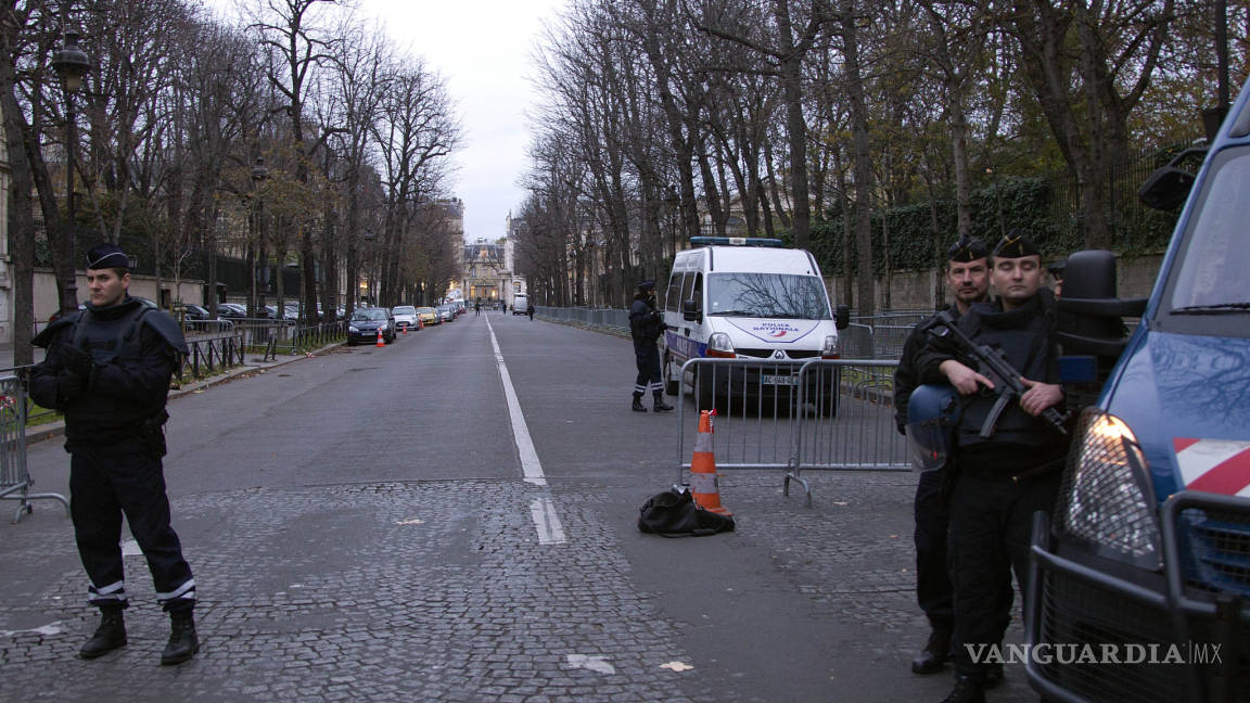 Hallan pasaporte sirio en uno de los lugares atacados por yihadistas en París