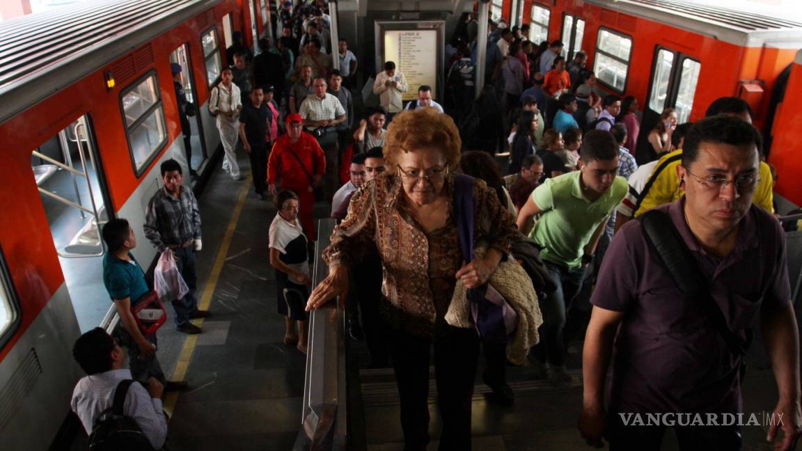 Cierran estación Zapata del Metro en CDMX por fuga de gas