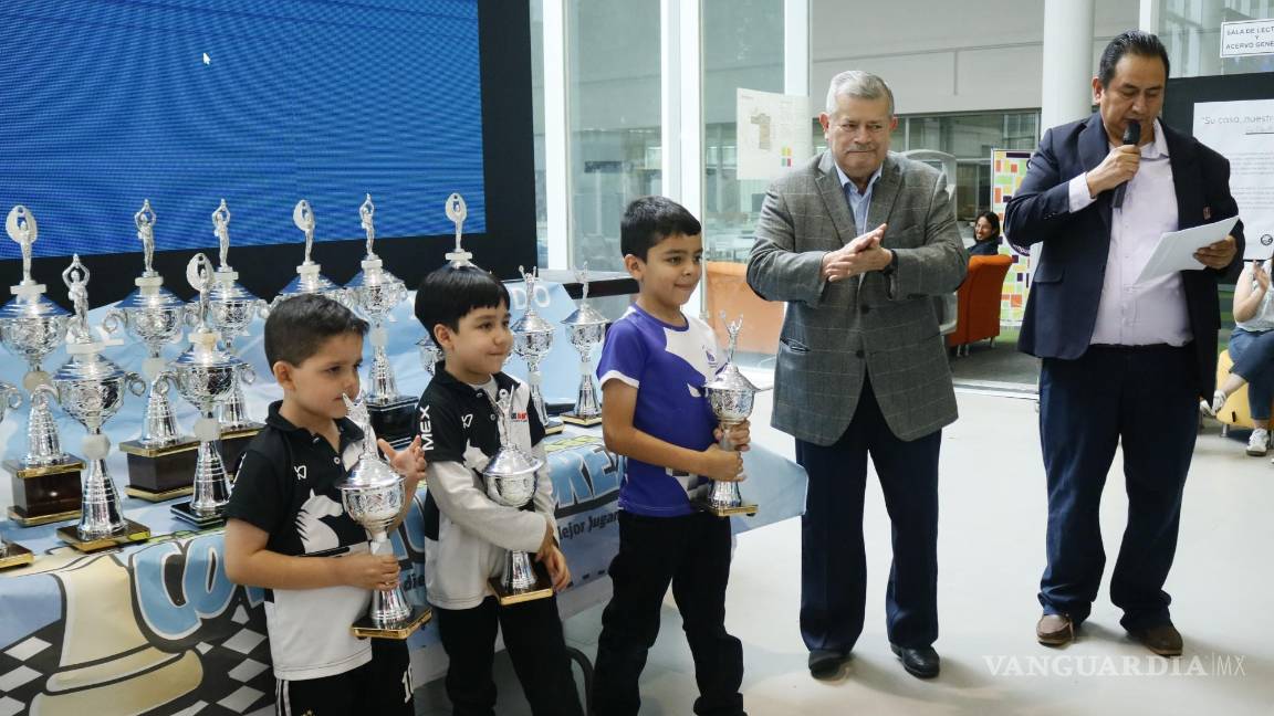 $!Hubo ganadores de todas las edades en la competencia que se llevó a cabo desde la Infoteca del Campus Arteaga de la Universidad Autónoma de Coahuila.